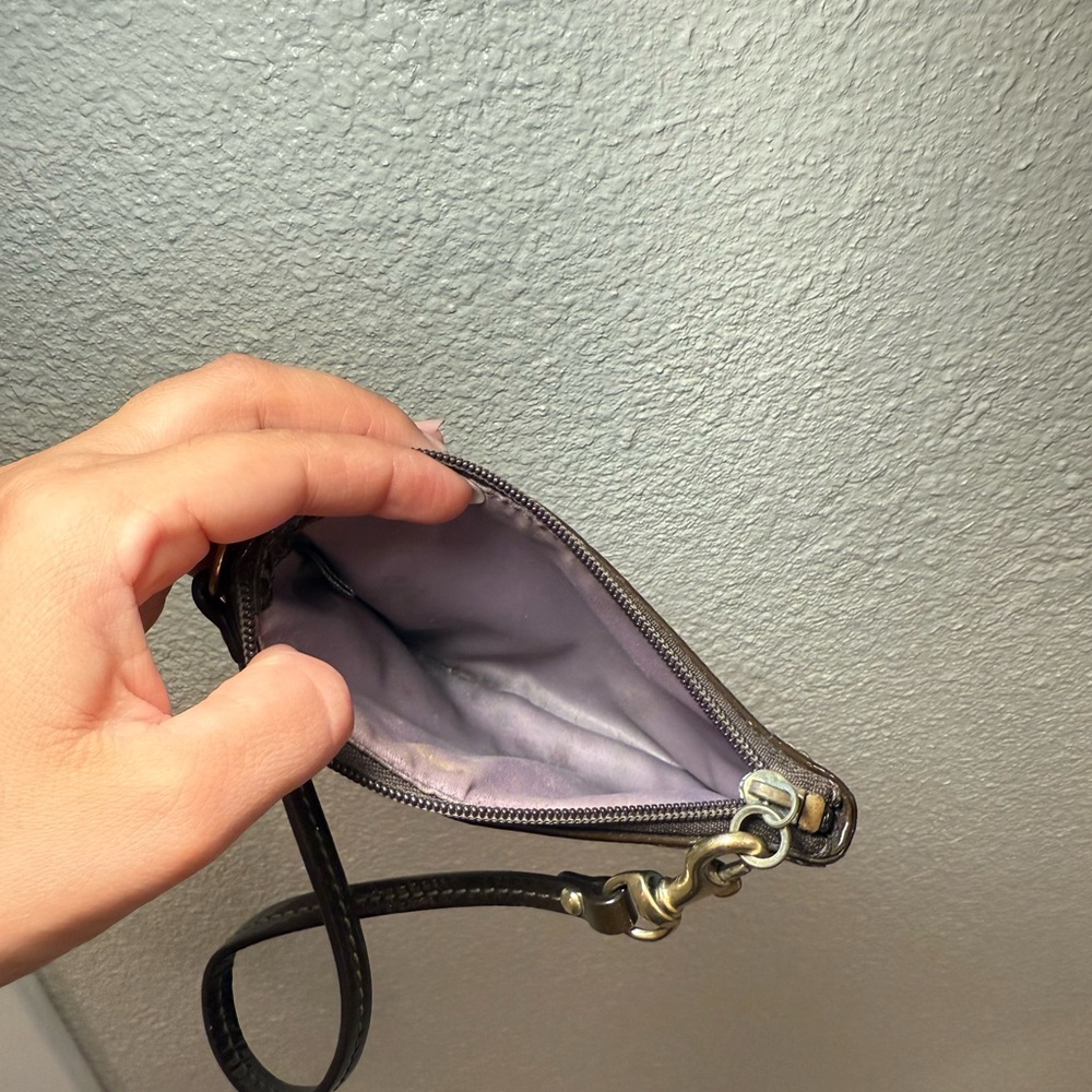 Authentic Coach - Picture 7 of 7